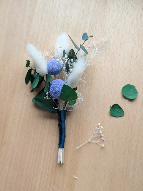 Korsáž ze sušených květin - její historie a jak si jí vyrobit