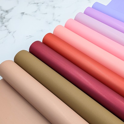 Satin Aroma – vůně, barva a saténový povrch ve floristickém balení