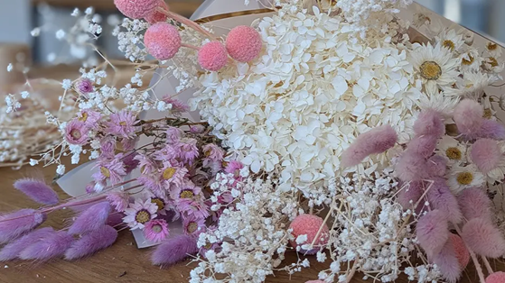 Jak vytvořit kytici ze sušených květin?