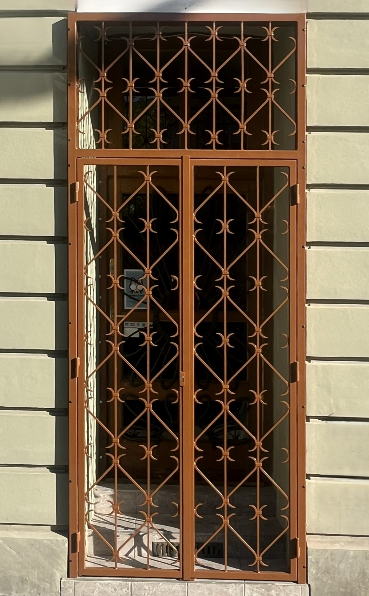 Pevná mříž otevírací