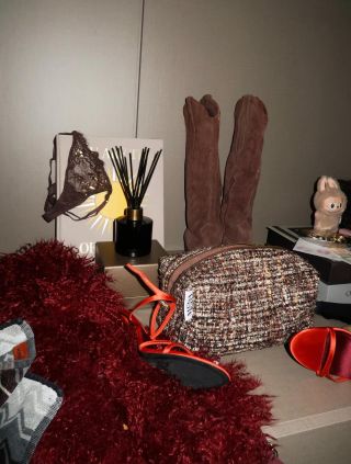 … a jediná věc, co má svoje místo, je kosmetika v pouchi. @meda.essentials petite pouches ❤️‍🔥