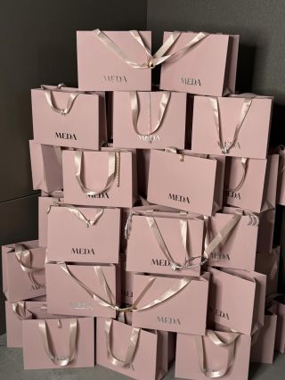 Happy Valentines day 💗🌷🦩💘🍬🩰