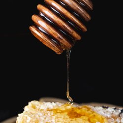 15 faszinierende Fakten über Honig, die Sie vielleicht noch nicht kannten