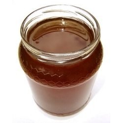 Možno skladovať med v hliníkových konvách?