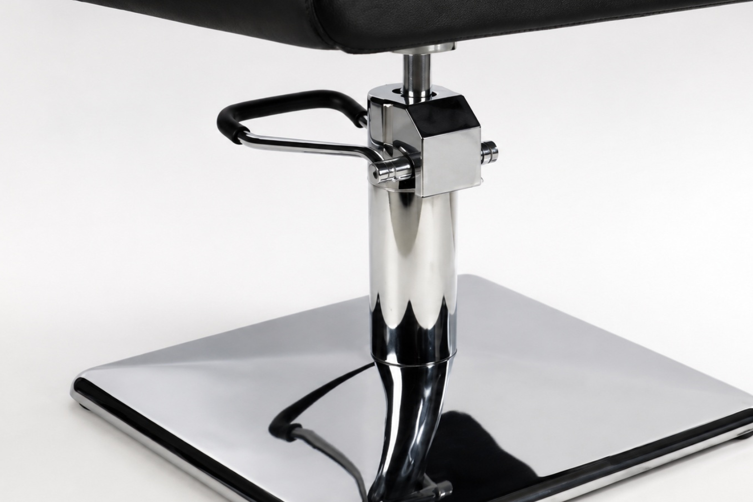 Hydraulická pumpa u kadeřnického křesla – jak na údržbu?