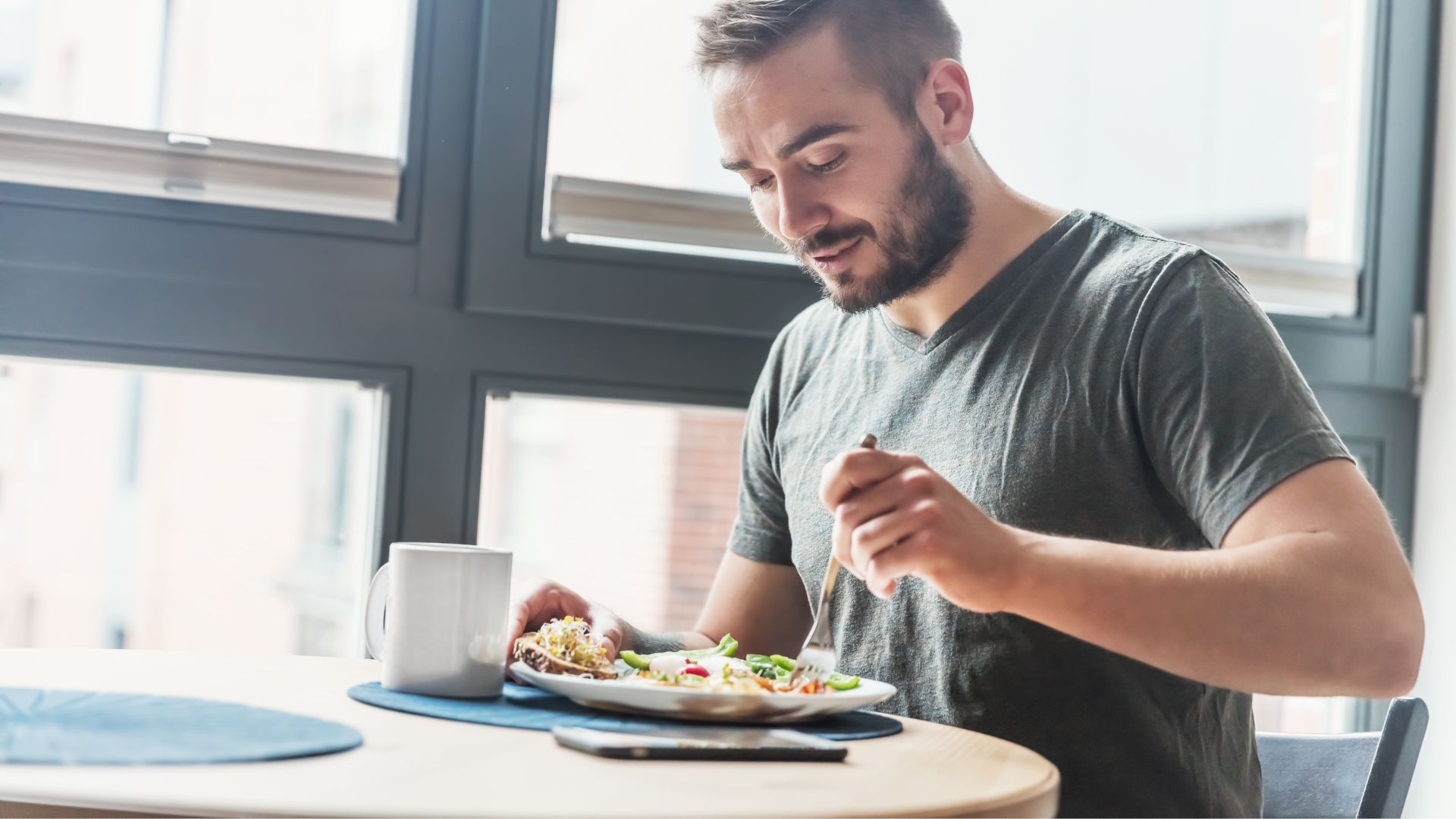 Teplé snídaně pro chladnější rána: Zdravé recepty s podzimními ingrediencemi