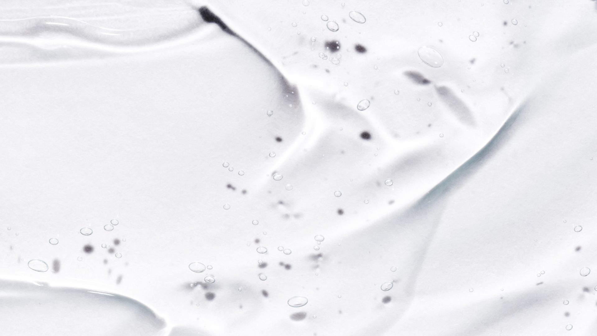 Kyselina hyaluronová a akné - může pomoci i problematické pleti?