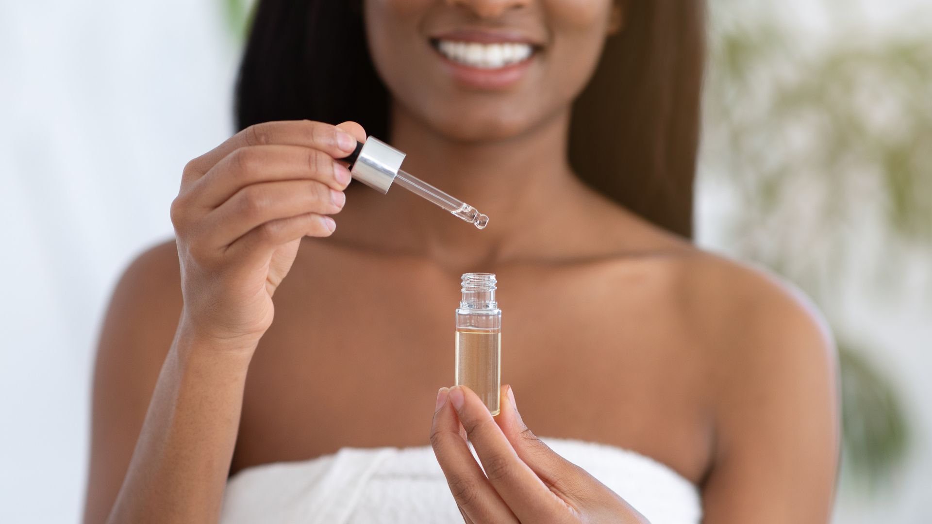 Doplňky stravy s kyselinou hyaluronovou: Porovnání produktů, dávkování a účinnost