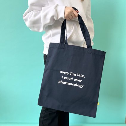 Plátěná taška I cried over pharmacology
