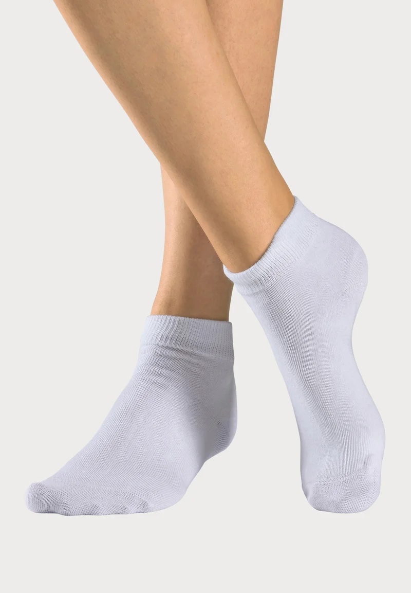 Levně VM Footwear Ponožky antibakteriální Bamboo Medical, 3 páry, bílé Rozměr: 43-46