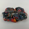 Scrunchie gumička do vlasov so sivým kvetinovým vzorom