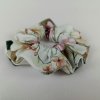 Romantická scrunchie s jemnými kvietkami