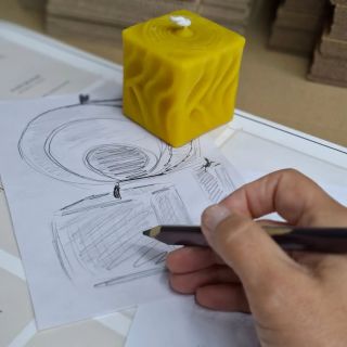 Než se zrodí světlo, existuje ticho skici. V Primaceře věříme, že skutečný luxus nepotřebuje křičet. Má podobu čistých...