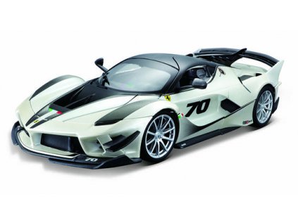 Bburago 1:18 Ferrari TOP FXX-K EVO No.70 (white/black)