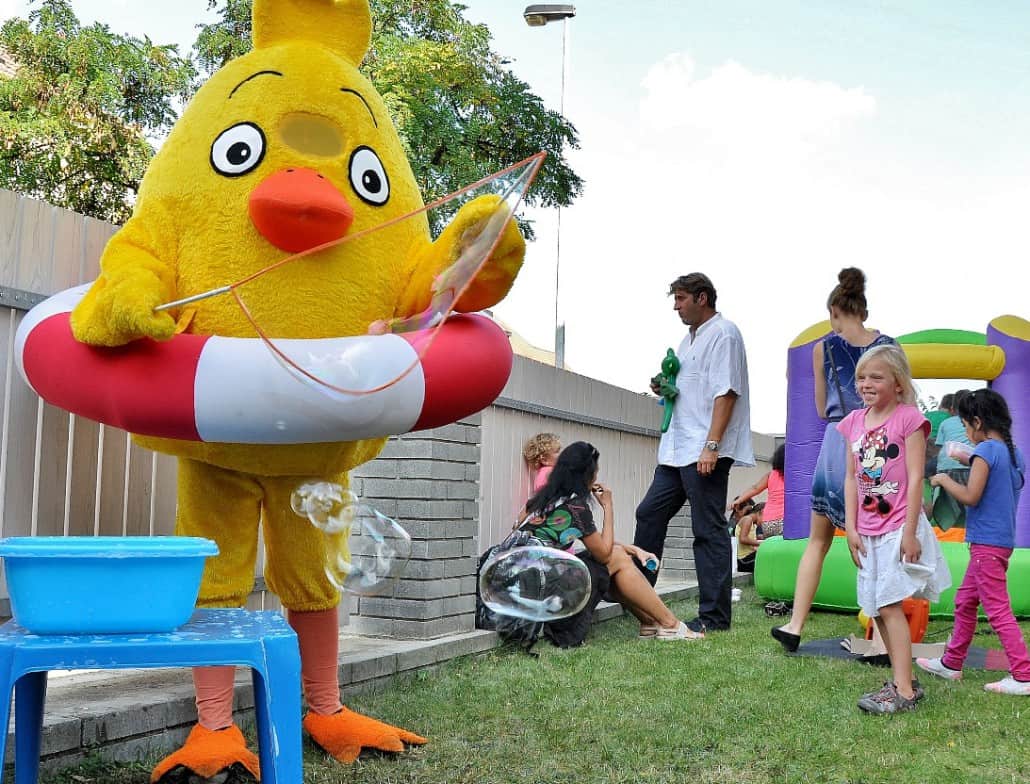 Megabublina pomáhá s Kuřetem!