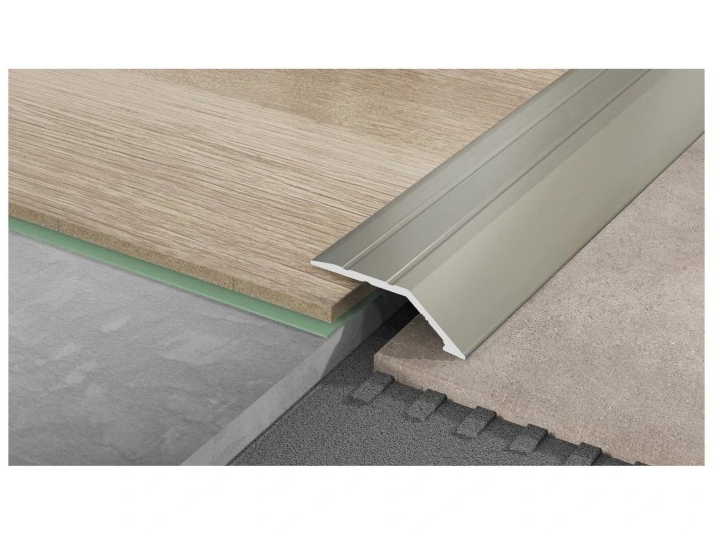 Nájezdová lišta samolepící, hliník elox stříbro, 8 mm, 2,7 m