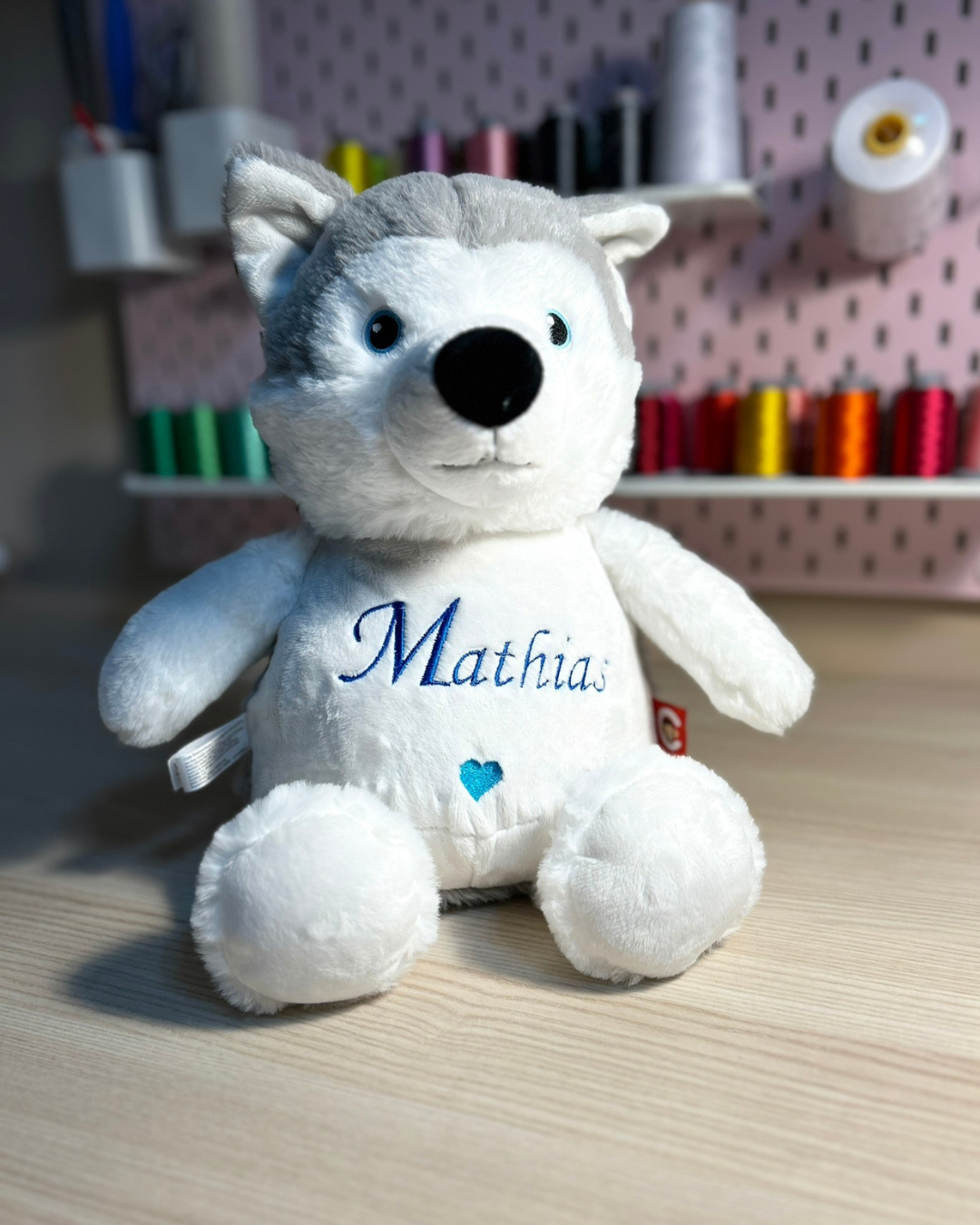 První opravdový kamarád: Jak personalizovaný plyšák pomůže dítěti zvládnout nástup do školky?