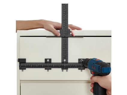 Šablóna na úchytky dverí a zásuviek, nastaviteľná hliníková s puncom