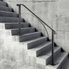 Zábradlie na 4–5 vonkajších schodov, čierne kovové, na betón i drevo