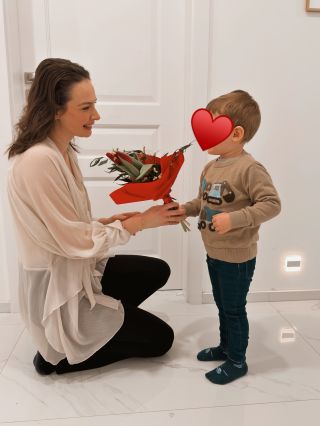 Hovorí sa, že prvou láskou každého chlapca je jeho mama. Je to prvá žena, ktorá ho učí, čo je láska, bezpečie a nežnosť. A...