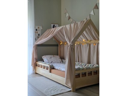 Baldachýn na domčekovú posteľ