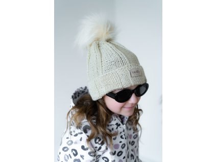 Ručně pletená čepice béžová