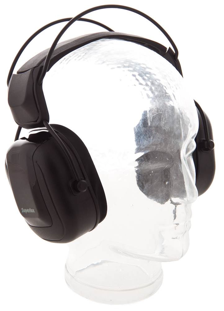 SUPERLUX HD665