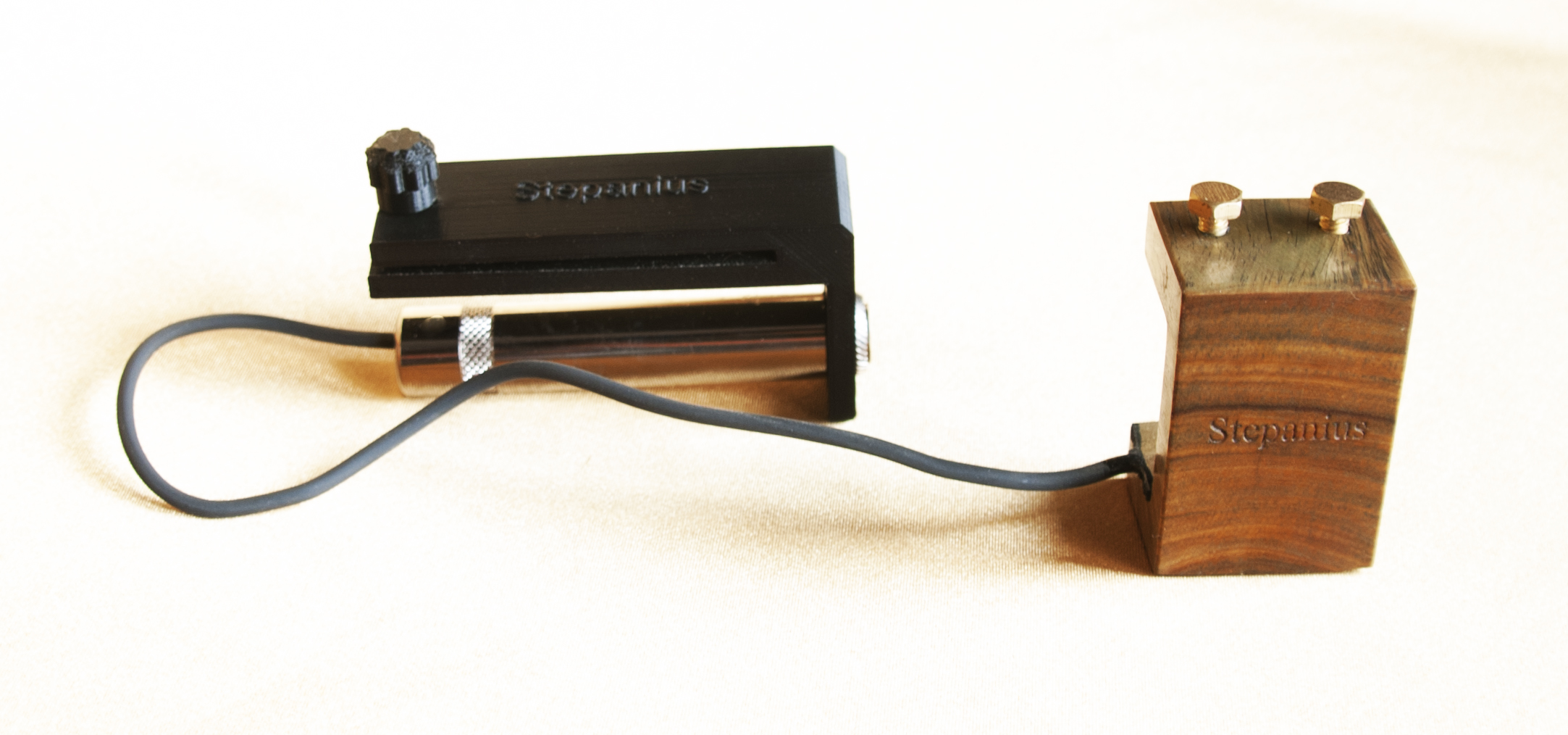 Stepanius Wood Pro Edition : Bass pickup