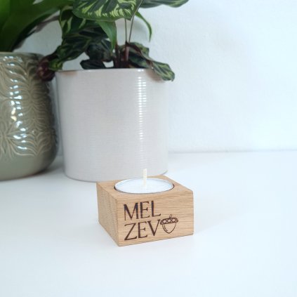 Svícen na čajovou svíčku