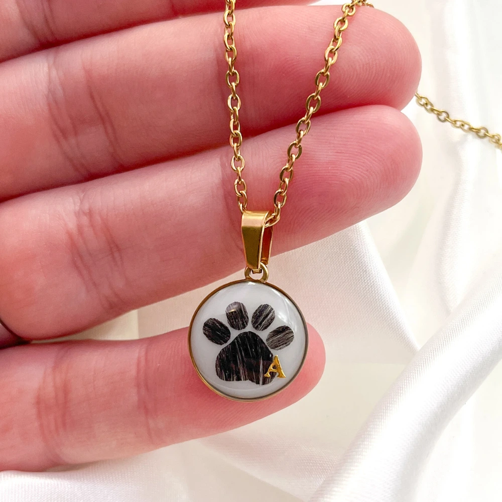 Zakázkové šperky ze srsti mazlíčků - Jedinečná památka na vašeho zvířecího parťáka