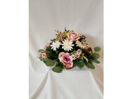 Ikebana na hrob ruža