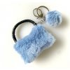 SO23902 přívěsek na kabelku klíče chlupatý modrošedý 1