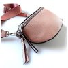damska crossbody ledvinka SI60605 svetle ruzova 04