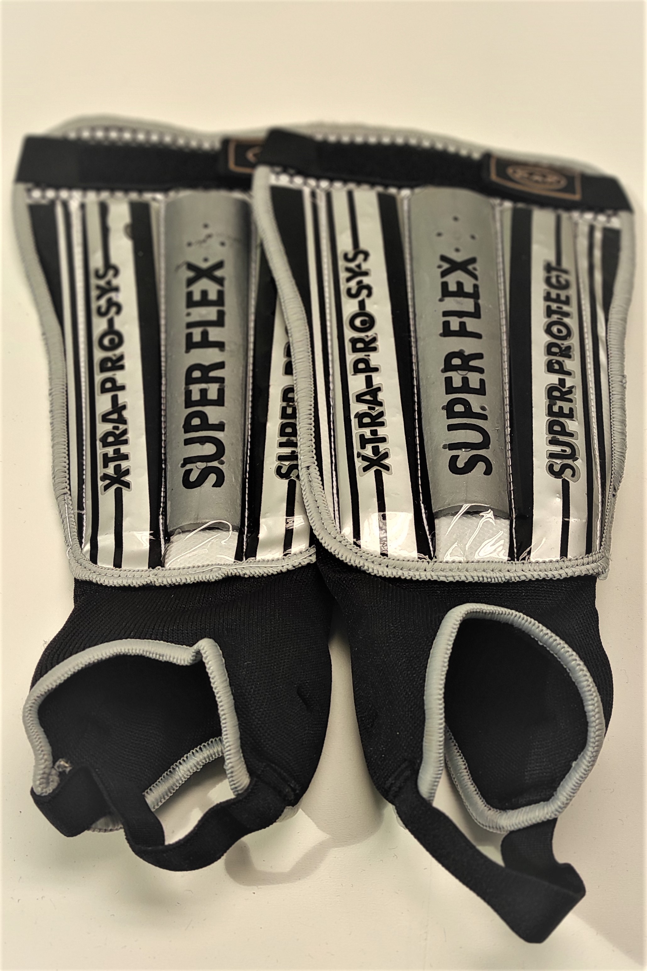 Merc sport Fotbalové chrániče Super flex senior silver