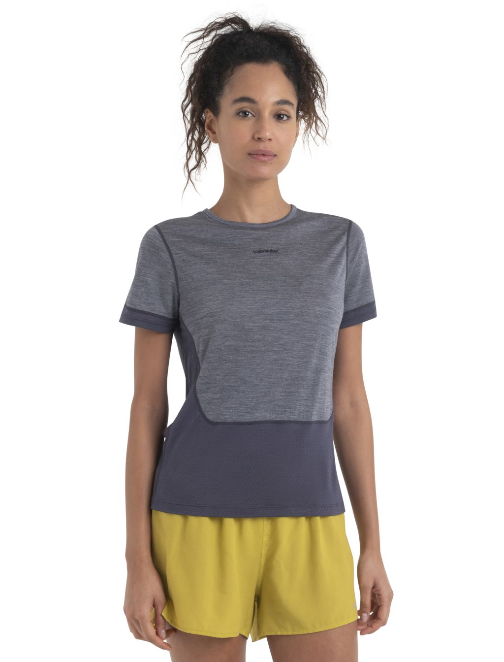 Dámské merino triko krátký rukáv ICEBREAKER Wmns Merino 125 ZoneKnit™ Energy Wind SS Tee, Graphite/Graphite Heather/Cb velikost: M