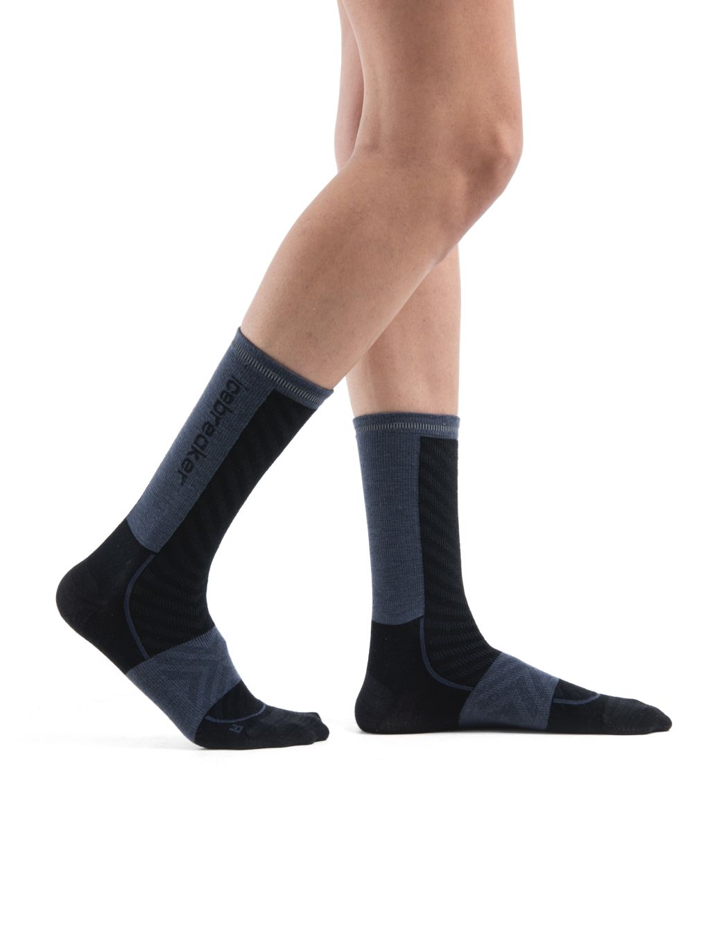 Dámské merino ponožky ICEBREAKER Wmns Merino Run+ Ultralight Crew, Black/Graphite velikost: 38-40 (M)