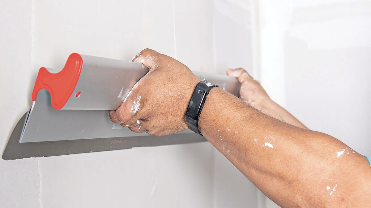 Celoplošné tmelení krok za krokem