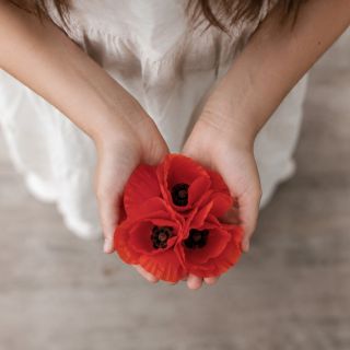 Menstruace je čas klidu a péče. Dejme svému tělu prostor, aby mohlo v tomto období uvolňovat nepotřebné a nabírat sílu do...