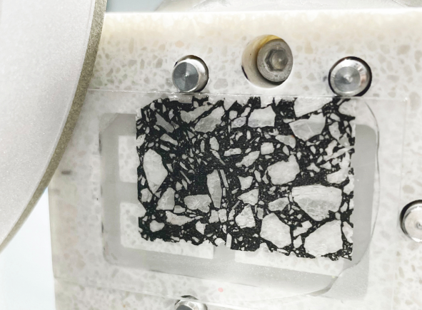 PRŮVODCE PŘÍPRAVY VZORKŮ PRO GEOLOGII A MINERALOGII