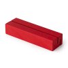 Dablin-10B2HR, Stojan na karty a vizitky z bukového dřeva, červený, 100 mm, 2 drážky, šikmý pohled zepředu