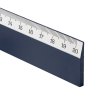 Pravítko Scholar-W20MB, dřevěné 20 cm, tmavěmodré – detail konce stupnice s černým tiskem na bílém podkladu.