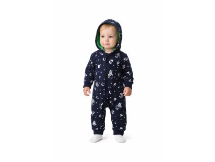 Chlapčenský overal s kapucňou vo svetlej jeansovo modrej farbe s hravým vesmírnym motívom