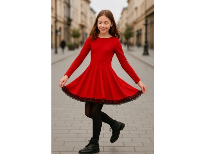 Dievčenské červené šaty s čiernou čipkou