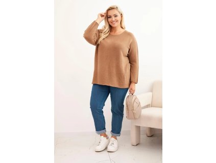 Dámsky karamelovo-hnedý plus size sveter – pohodlný pulóver so širokým strihom