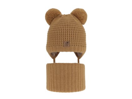 Zimný komplet Krispi pre chlapca – čiapka s dvoma brmbolcami a teplý nákrčník s flísovou podšívkou, ideálny na zimu.