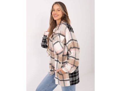 Dámska károvaná oversize košeľa s dlhým rukávom a vreckami, nosená ako ľahká bunda
