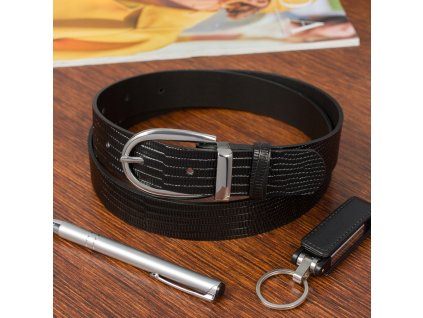 Dámsky kožený opasok Beltimore s reliéfnym vzorom a striebornou prackou v darčekovom balení