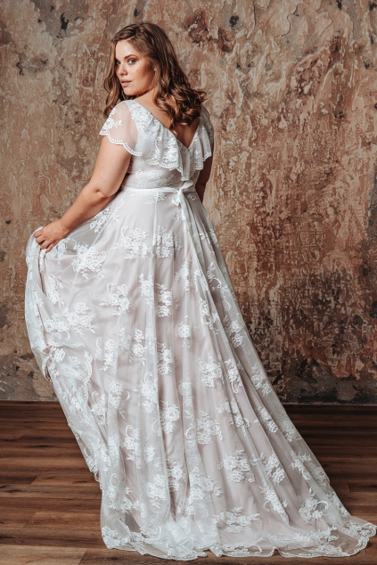 Romantické svatební šaty LUCA PLUS MiaBella