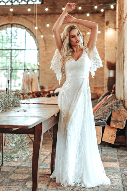Krajkové svatební šaty ANGEL - MiaBella