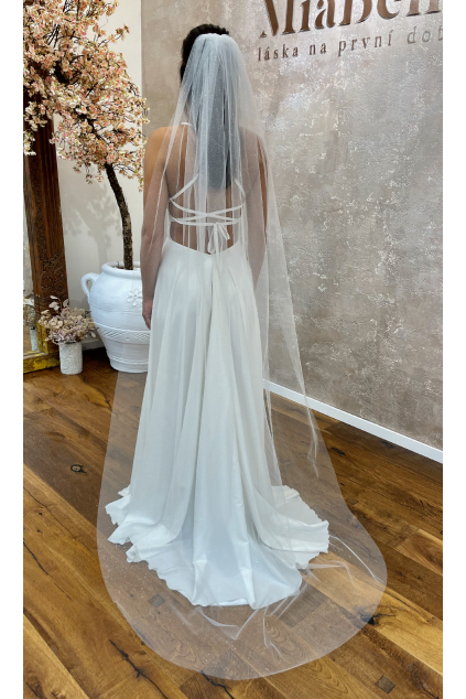 Třpytivý svatební závoj MiaBella